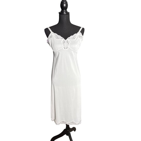 Vintage Women's White Silky Nylon and Lace Full Slip Size 38 - Picture 1 of 8